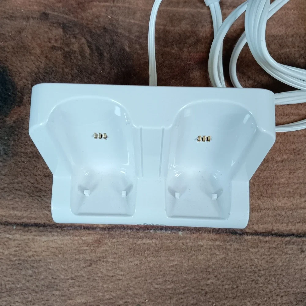 Nyko Charge Station 2 Dock for Wii Remote Controllers White